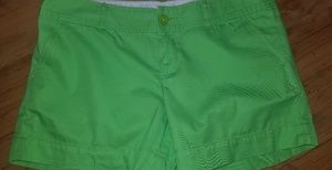 Lilly Pulitzer size 10 Callahan Green Shorts